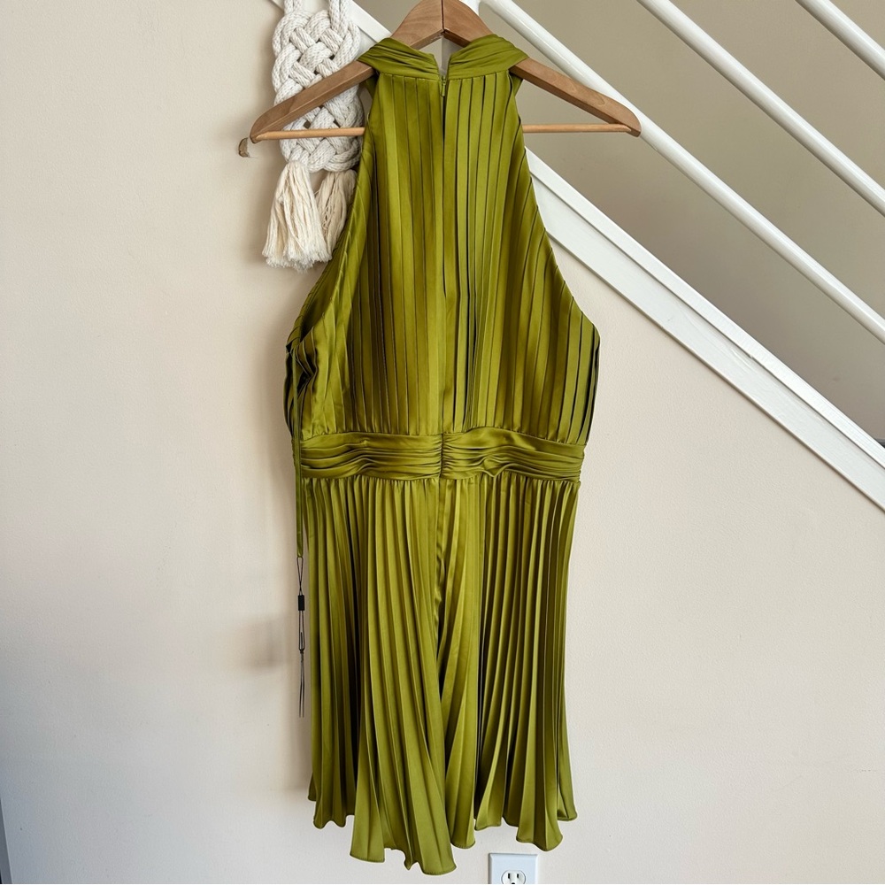 Mac Duggal Pleated High Neck Sleeveless Mini Dress Chartreuse Green Size 12 NWT - Picture 6 of 17